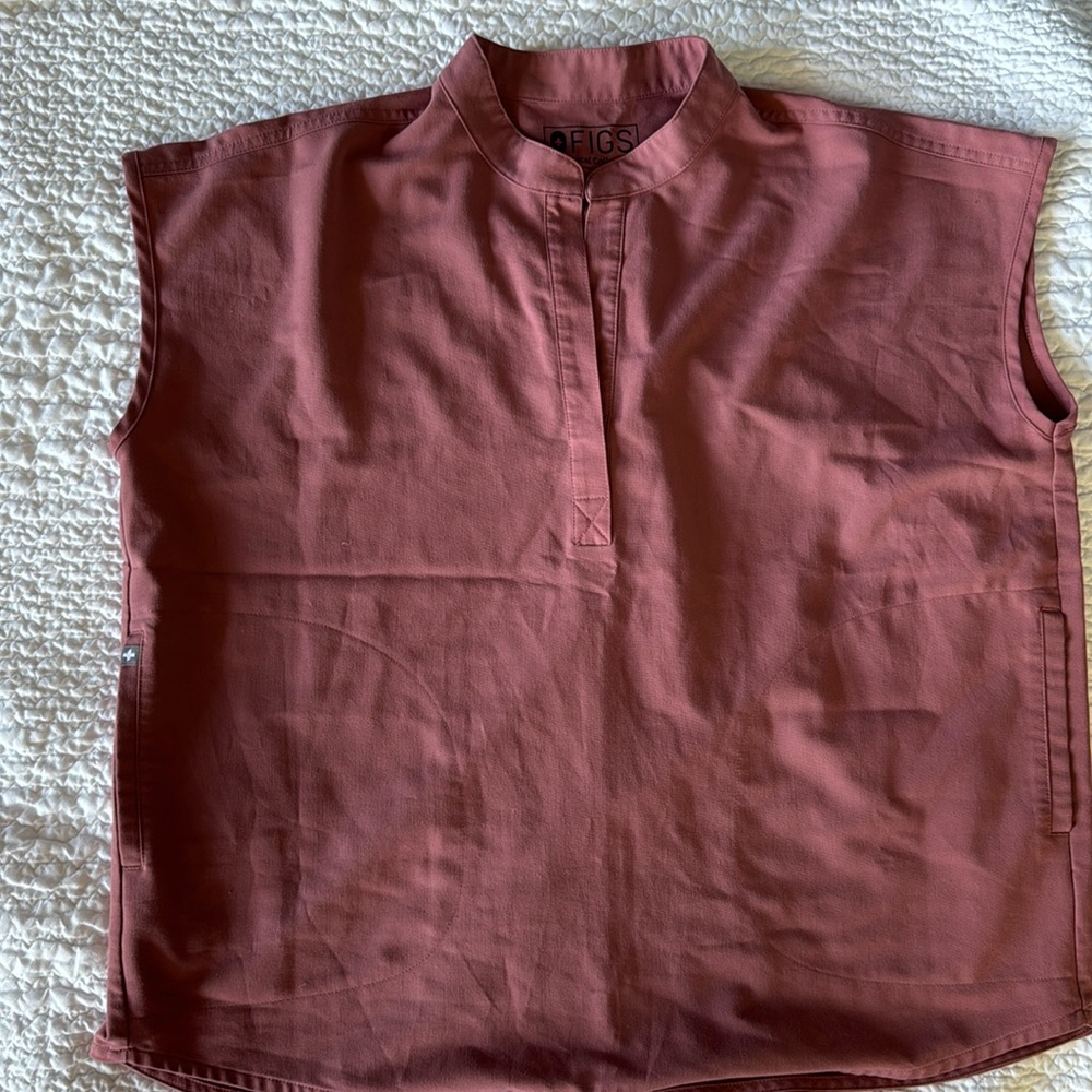 Figs medium mauve rafaela scrub top.